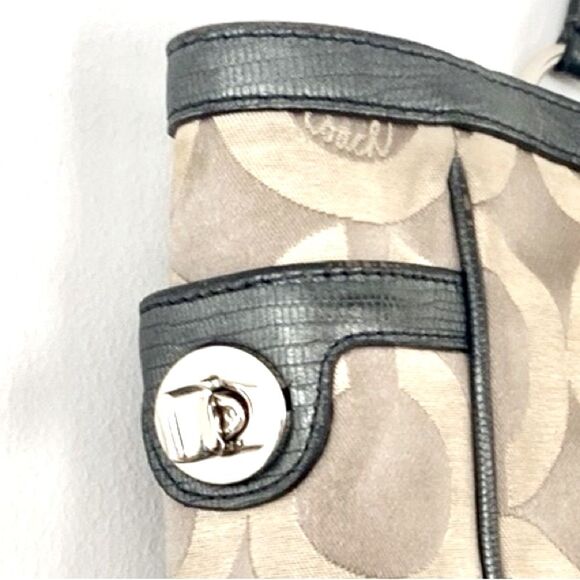 Coach Signature Grey Satin & Leather Shoulder Bag Office siren, Corp Core - Picture 10 of 13